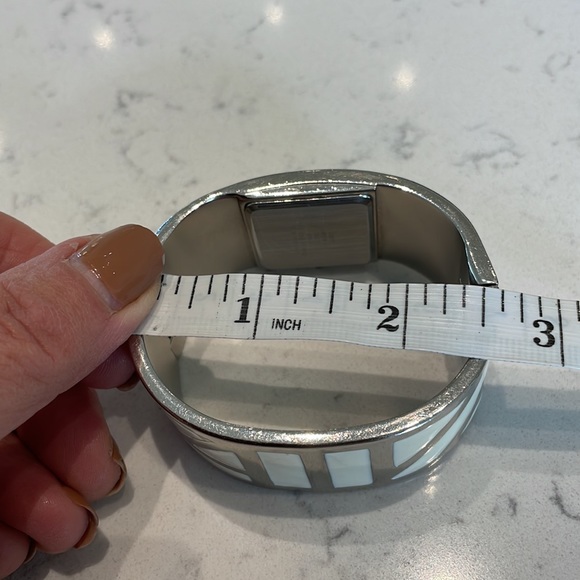 Anne Klein Off White & silver bracelet watch. - Picture 6 of 7
